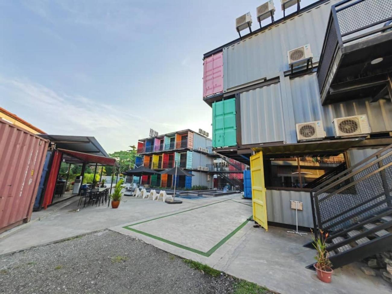 Boxinn The Kontena Home Semporna Exterior foto
