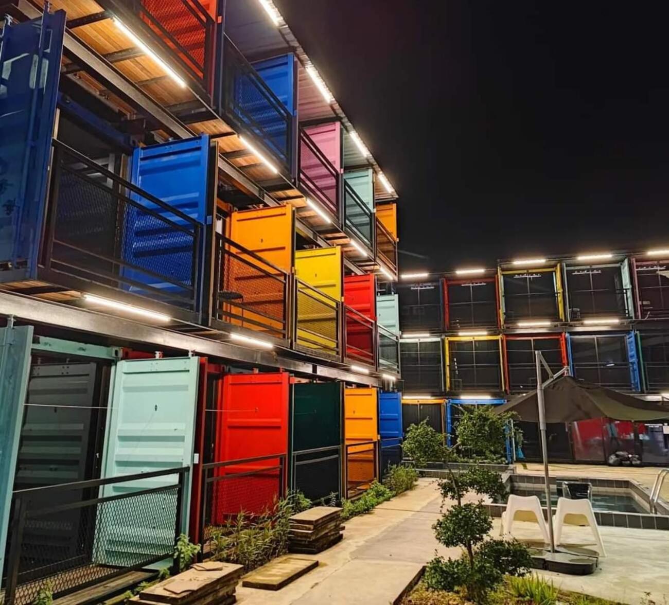 Boxinn The Kontena Home Semporna Exterior foto